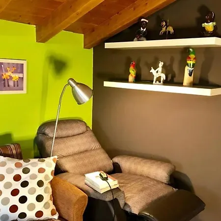 Tranquila Casita De Invitados En Con Chimenea Vigo