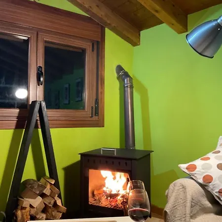 Tranquila Casita De Invitados En Con Chimenea