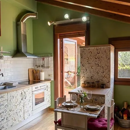 Tranquila Casita De Invitados En Con Chimenea Hébergement de vacances Vigo