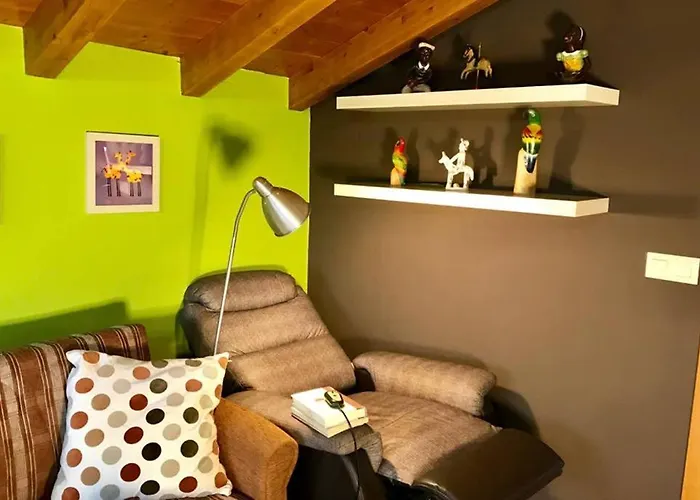 Tranquila Casita De Invitados En Con Chimenea Vigo